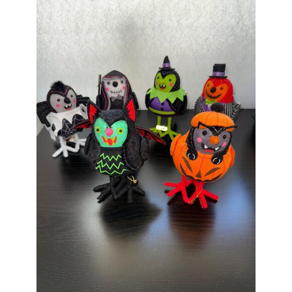 Target Hyde & Eek Halloween Bird 2024 Set of 6 Featherly Friends - Picture 1 of 5